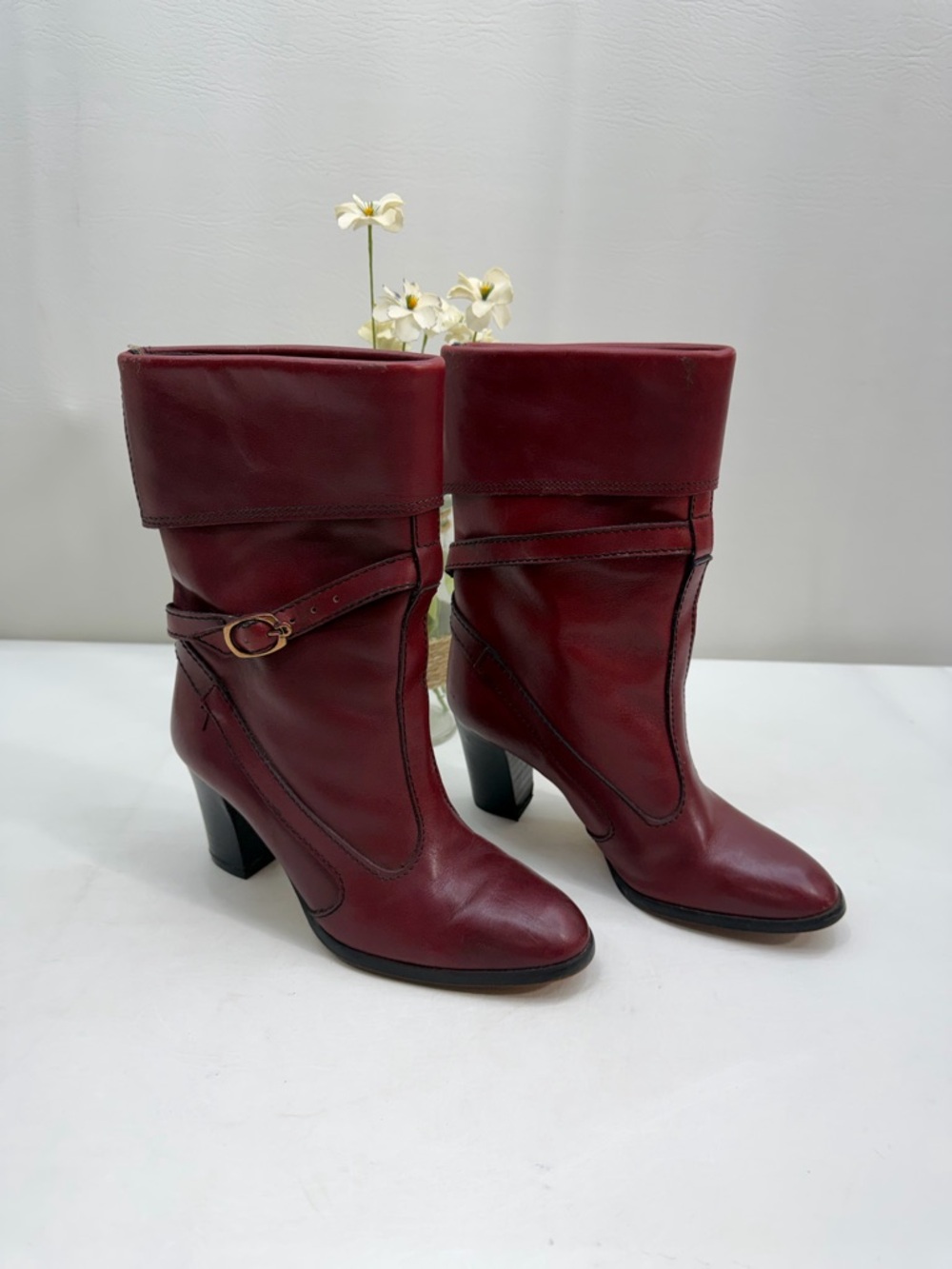 Etienne Aigner boots